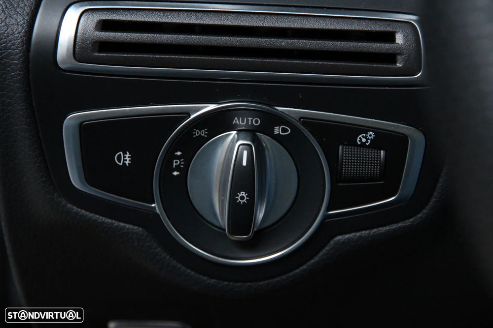 Mercedes-Benz C 300 de AMG Line - 18