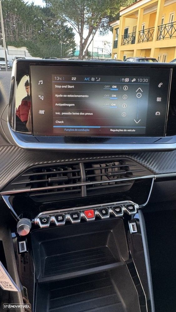 Peugeot 2008 1.2 PureTech Active Pack - 17