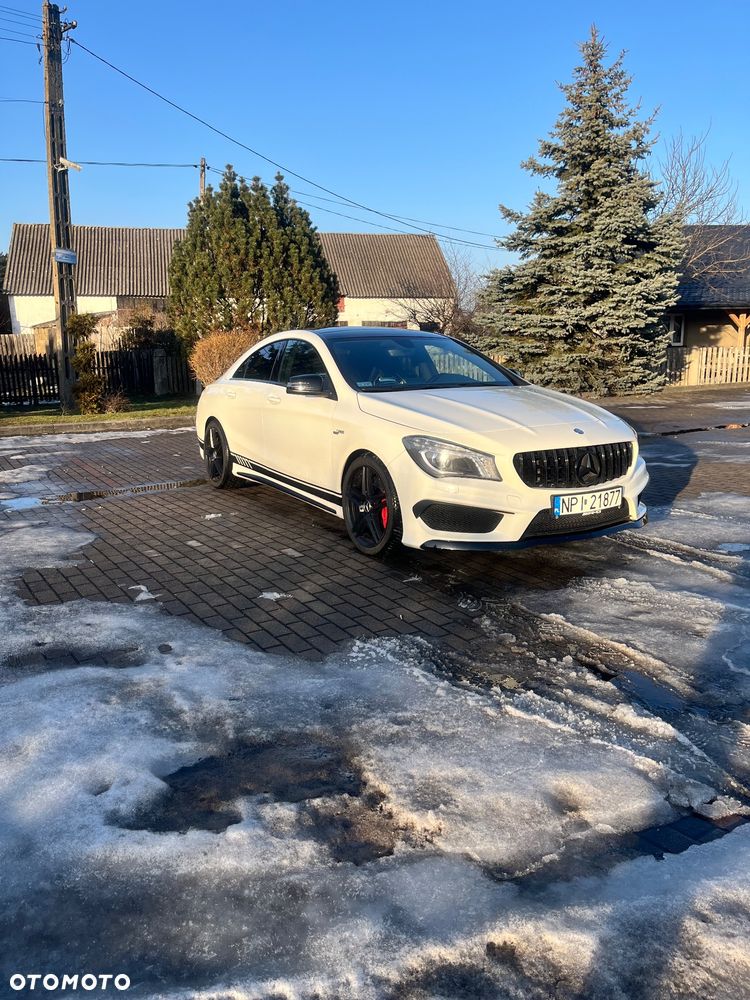 Mercedes-Benz CLA 45 AMG 4Matic 7G-DCT - 3