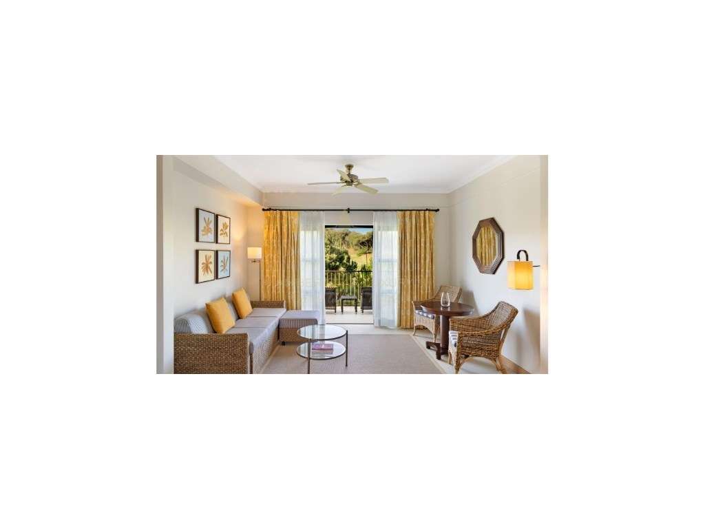 Apartamento T3 com Vista para Piscina e Jardim - Grande imagem: 2/6