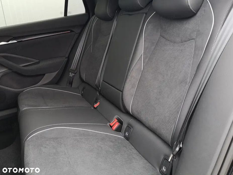 Skoda Superb 2.0 TSI 4x4 Sportline DSG - 8