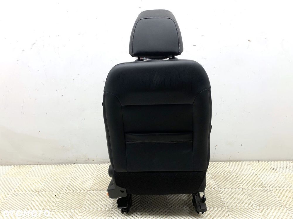 FOTEL LEWY PRZÓD  RENAULT MEGANE IV sedan 2016 - 2022 1.3 TCe 140 (LVNB) 103 kW [140 KM] benzyna - 6