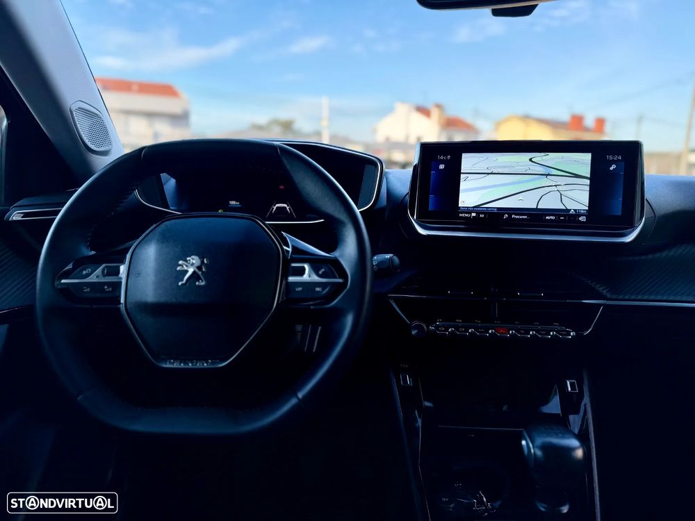 Peugeot 2008 1.2 PureTech Allure Pack - 30