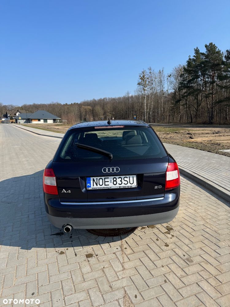 Audi A4 Avant - 4