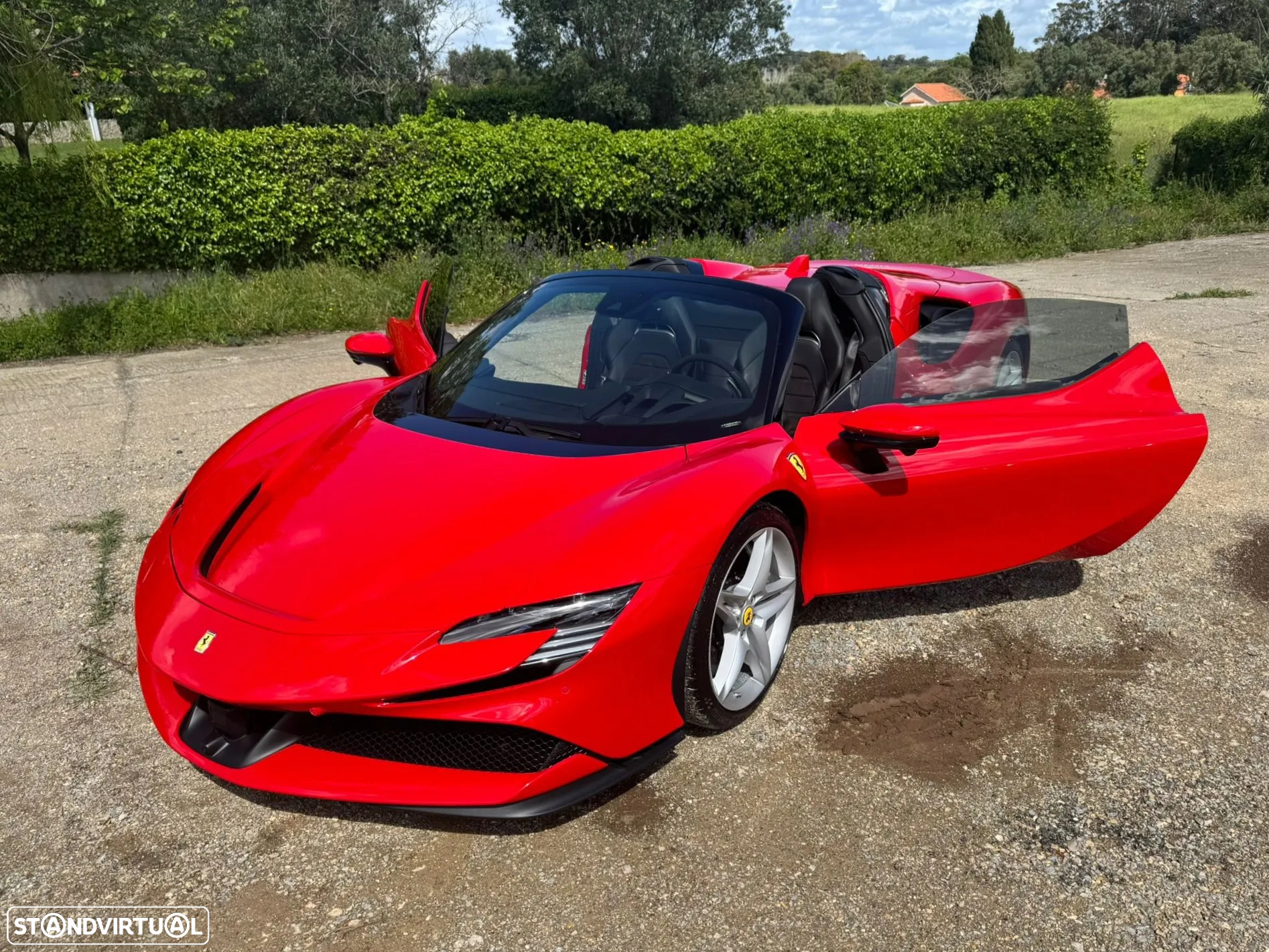 Ferrari SF90 Spider - 11