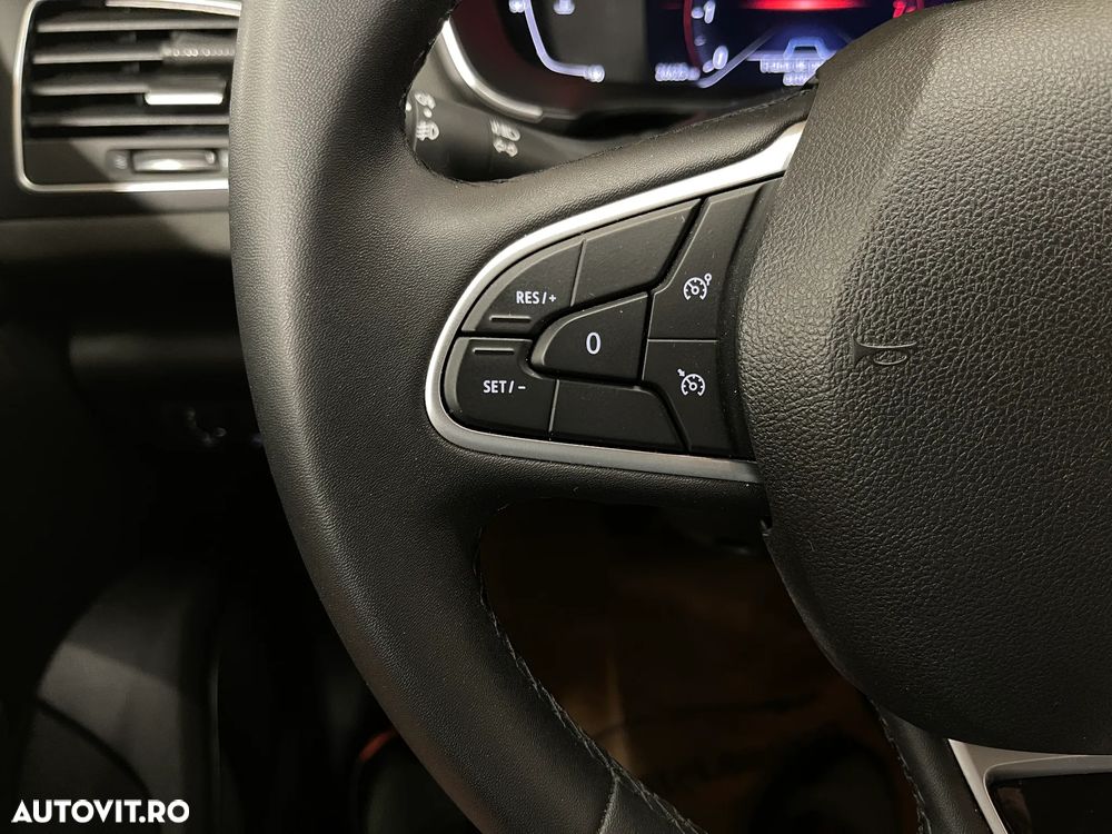 Renault Megane TCe 140 GPF Equilibre - 17
