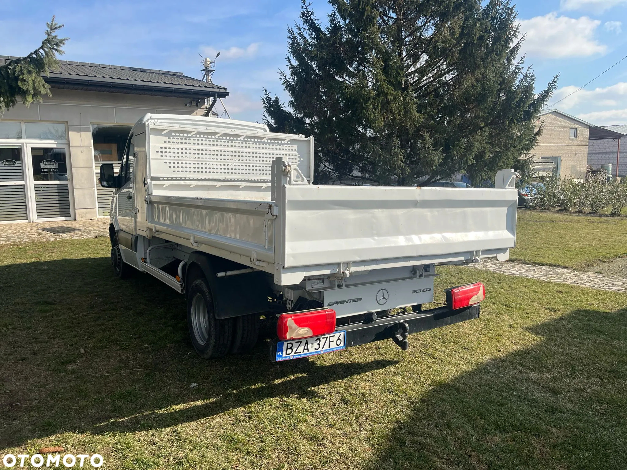 Mercedes-Benz Sprinter - 11