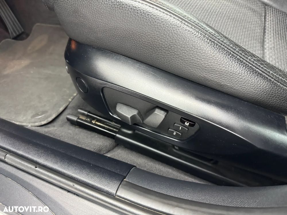 BMW Seria 3 320d DPF Aut. Edition Exclusive - 20