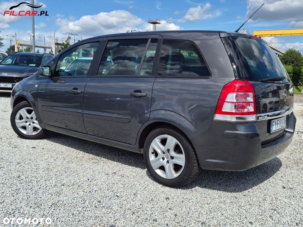 Opel Zafira - 23