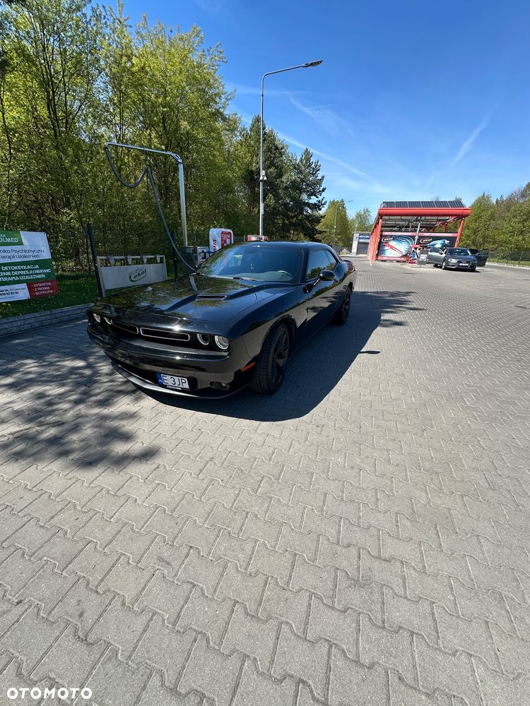 Dodge Challenger - 5