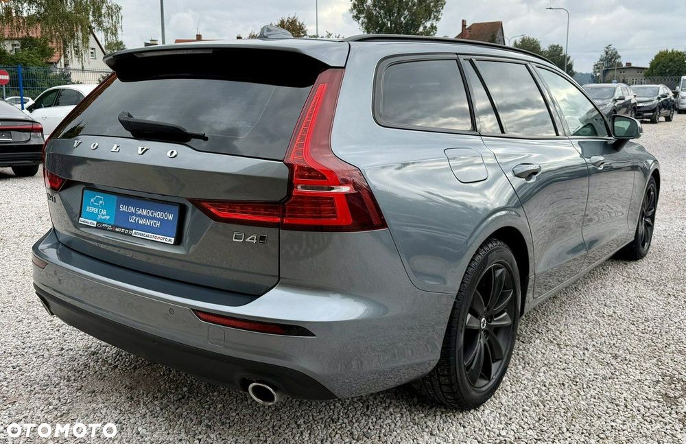 Volvo V60 D4 AWD Geartronic Momentum Pro - 5