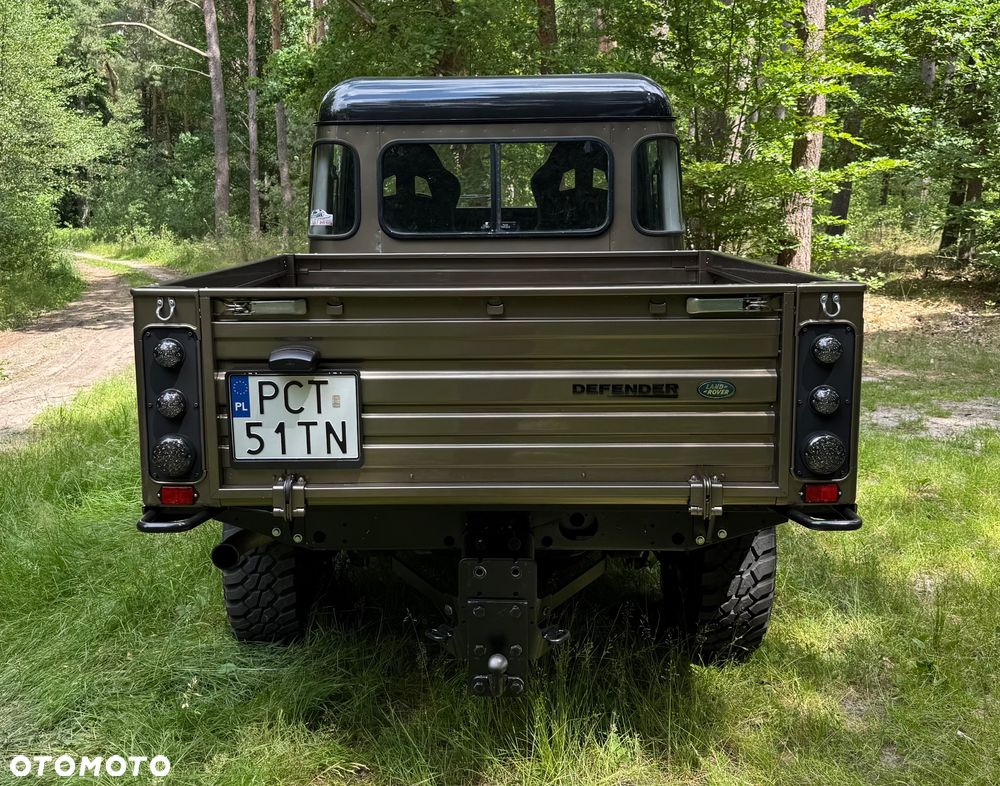 Land Rover Defender - 3