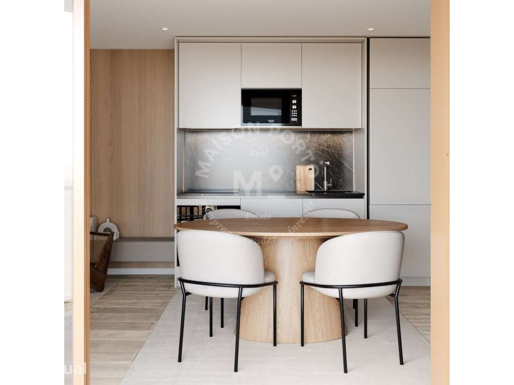 Apartamento T2 com Varanda e Lugar de Estacionamento próximo a Aven... - Grande imagem: 2/15