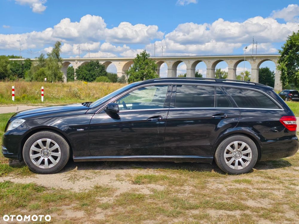 Mercedes-Benz Klasa E 220 CDI DPF BlueEFFICIENCY 7G-TRONIC Elegance - 8