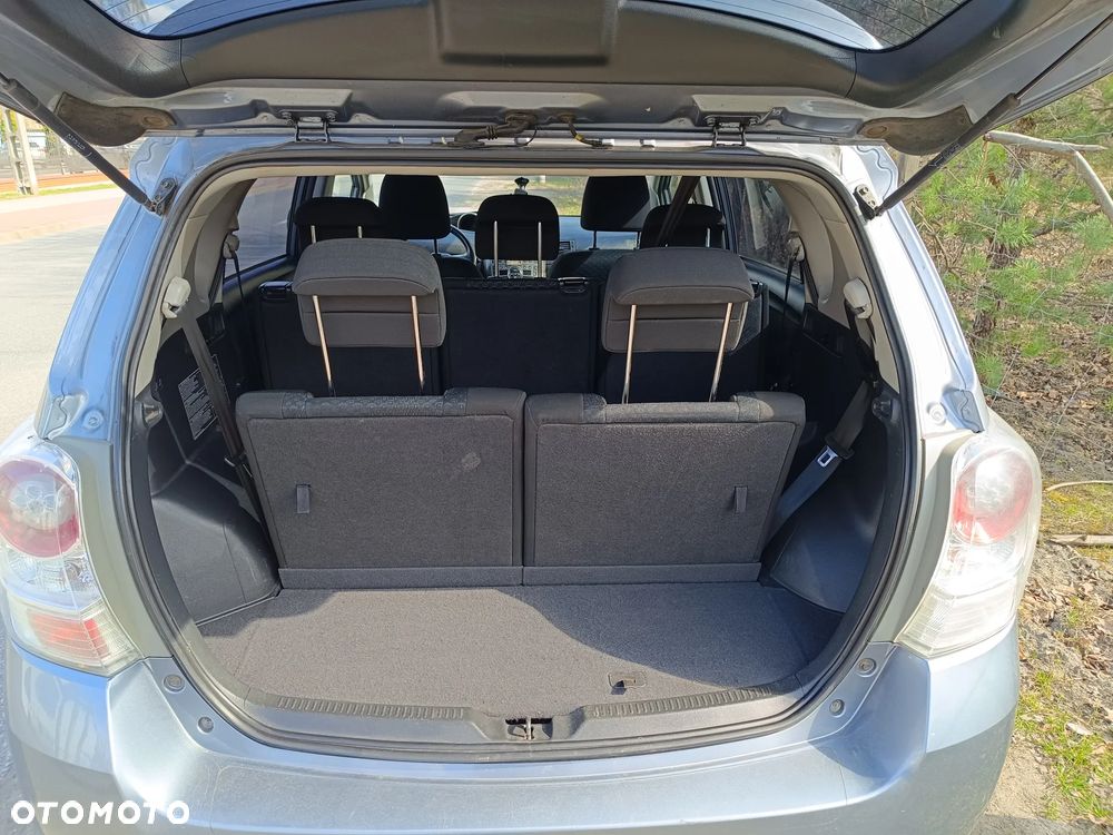 Toyota Verso 2.0 D-4D Sol 7os - 5
