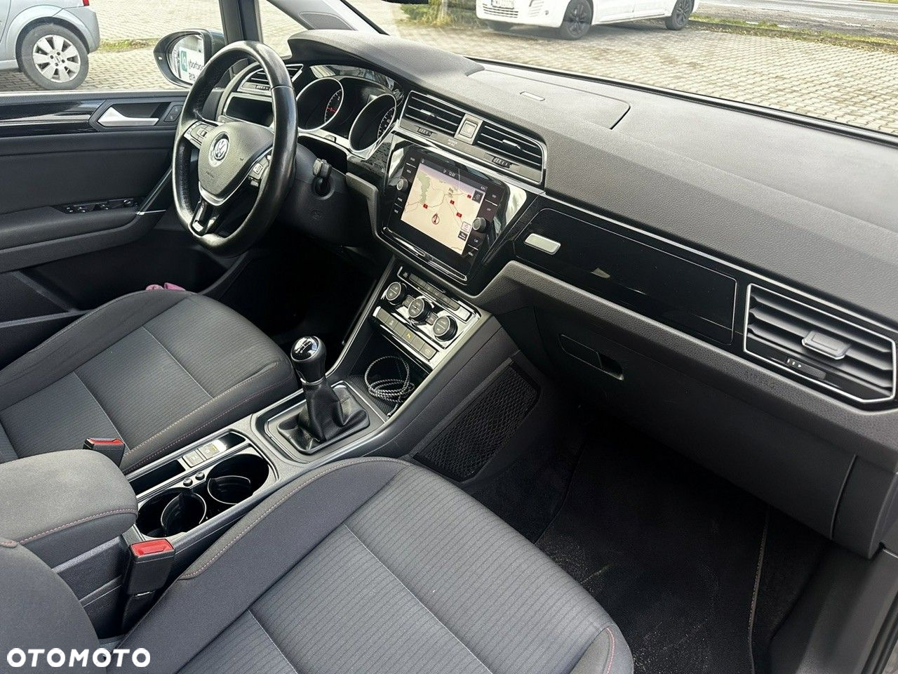 Volkswagen Touran 2.0 TDI SCR Comfortline - 14