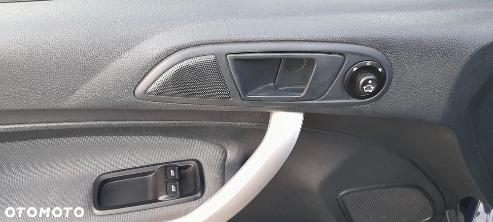 Ford Fiesta 1.6 TDCi DPF Silver X plus - 4