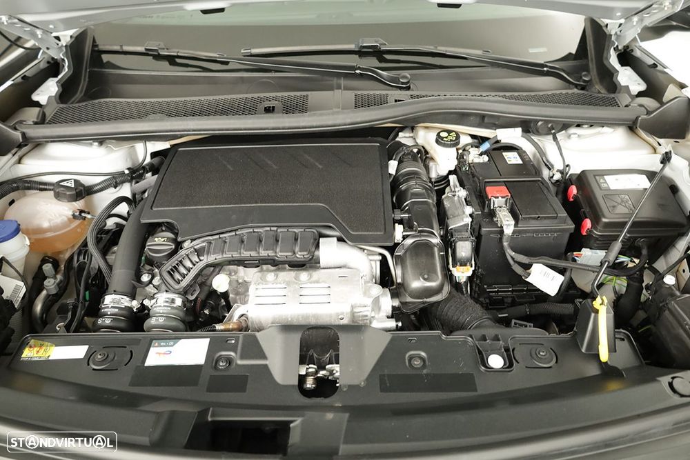 Peugeot 2008 1.2 PureTech Allure - 23