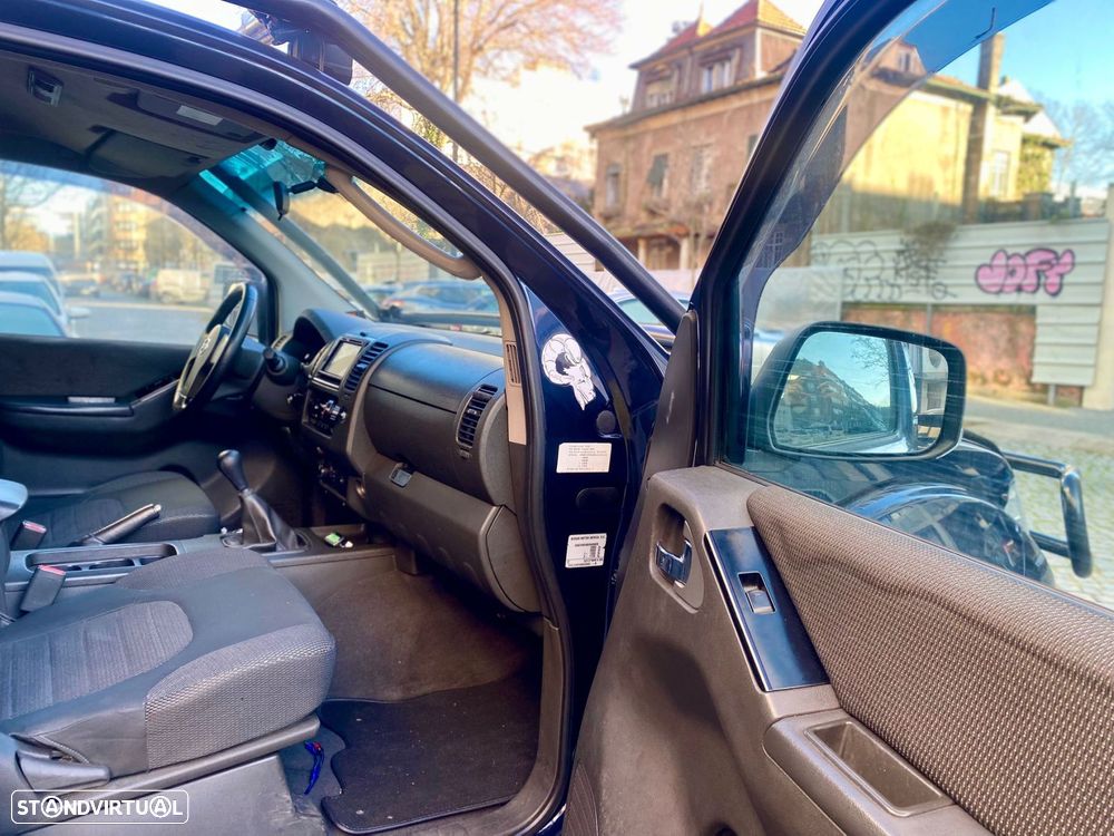 Nissan Navara 2.5 dCi CD LE 4WD - 27