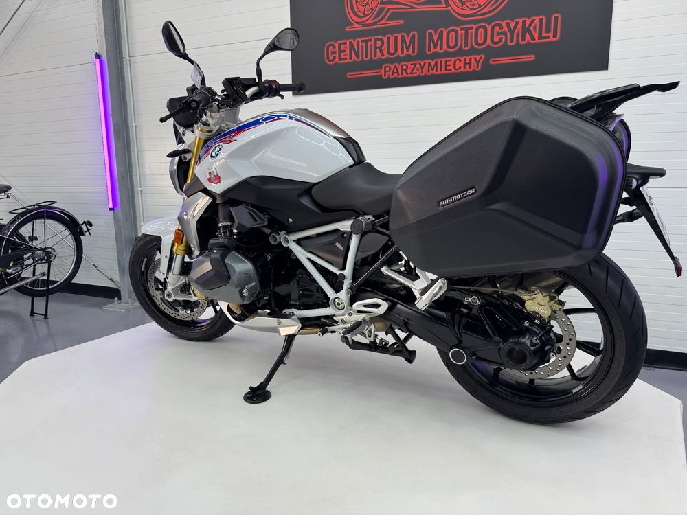 BMW R - 7