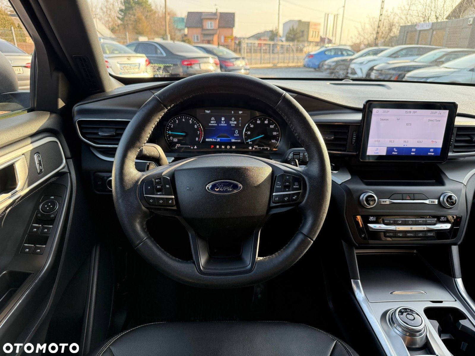 Ford Explorer - 26