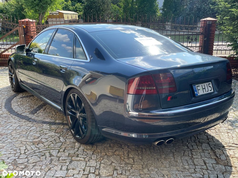 Audi A8 4.2 Quattro - 18