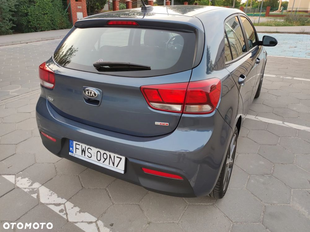 Kia Rio - 11