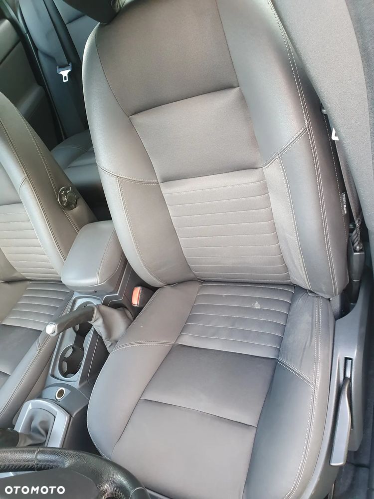 Volvo S40 1.8 Momentum - 16