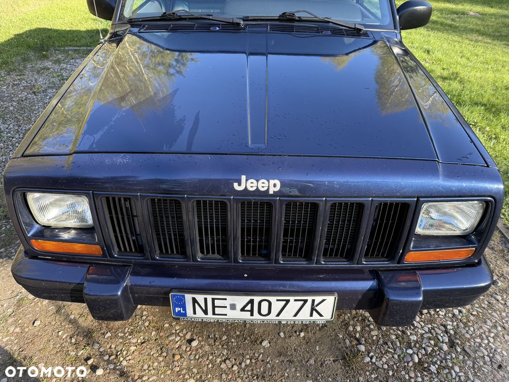 Jeep Cherokee - 9
