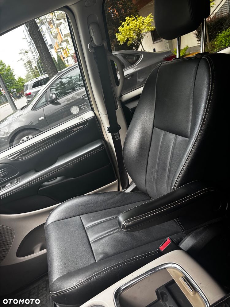 Chrysler Town & Country 3.6 Touring - 11
