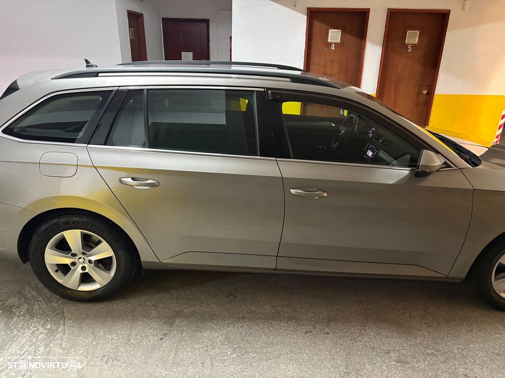 Skoda Superb Break 2.0 TDI Ambition - 11