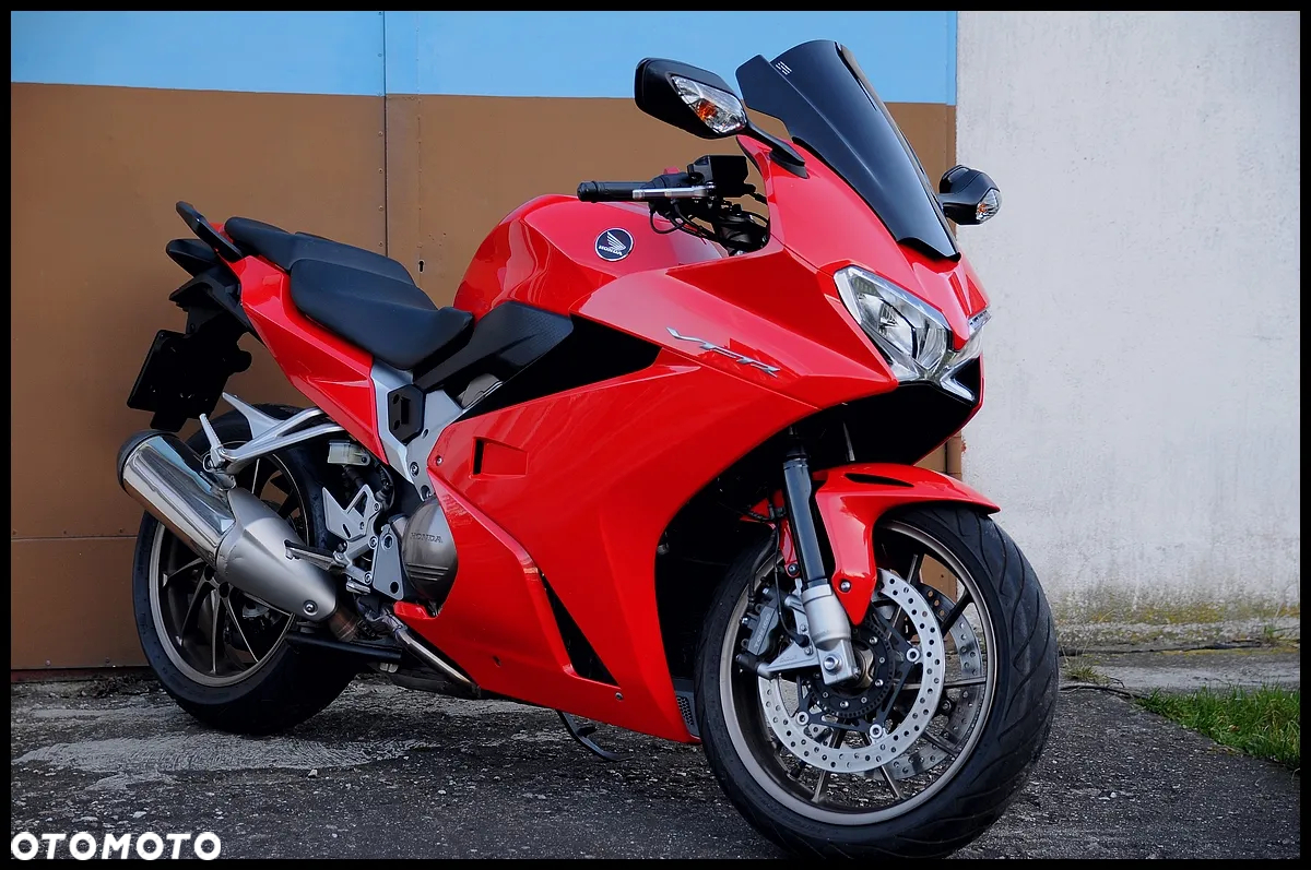 Honda VFR - 6