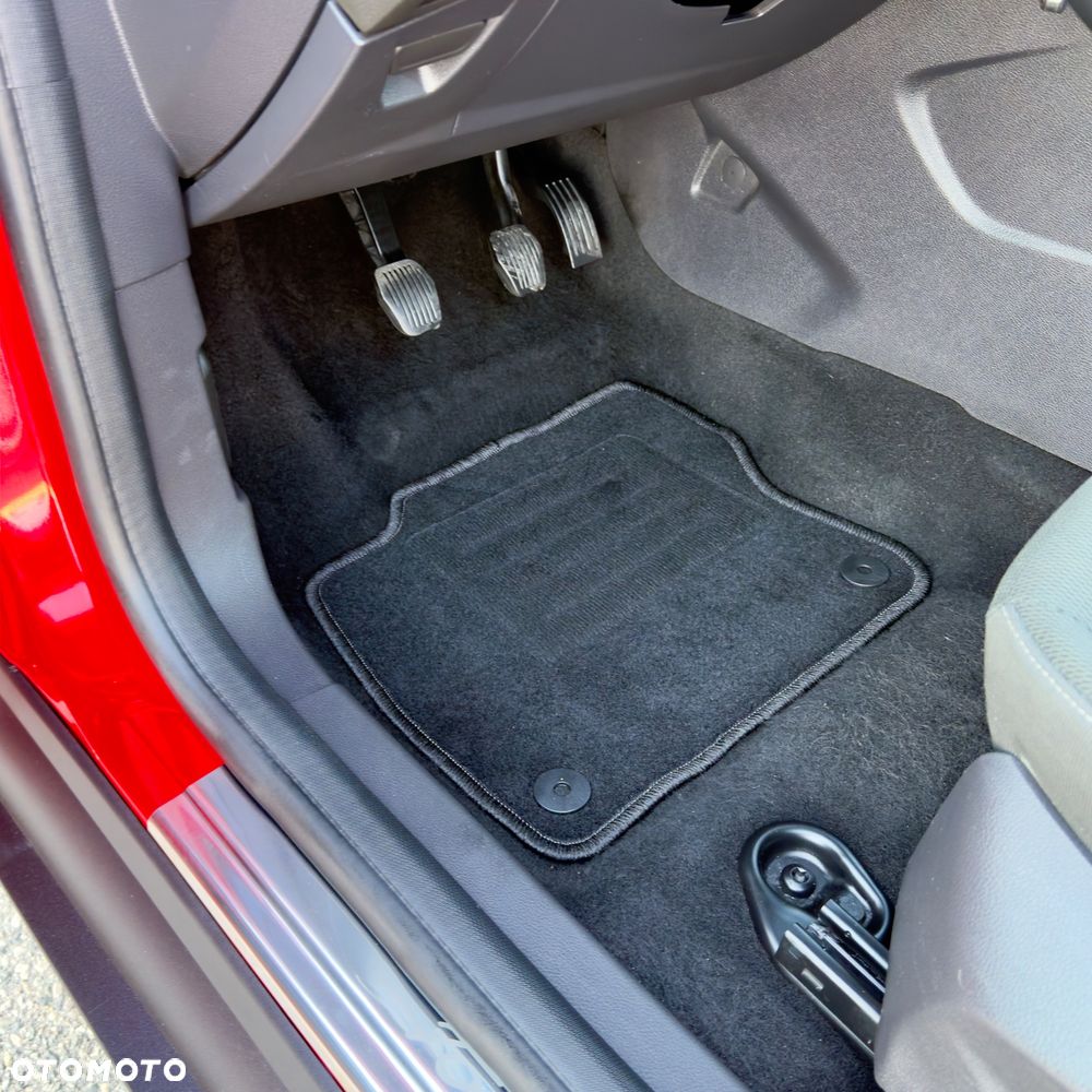 Ford Focus 1.6 Titanium - 10