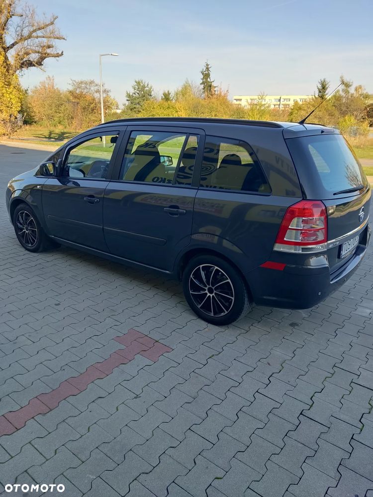 Opel Zafira 1.8 Family Plus - 11