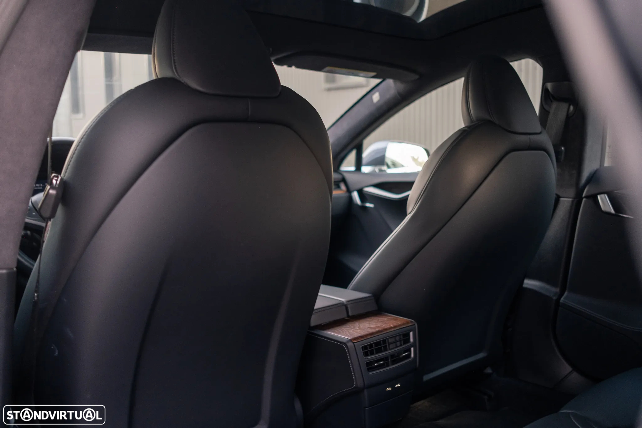 Tesla Model S Long Range - 31