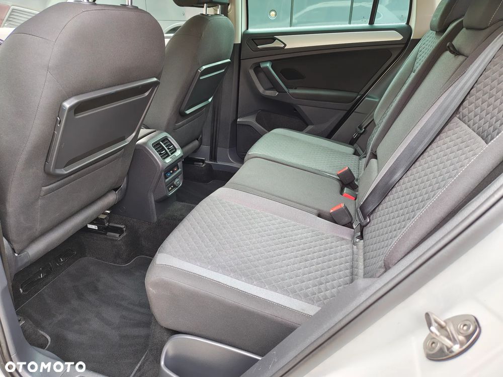 Volkswagen Tiguan 2.0 TDI SCR DSG Elegance - 24