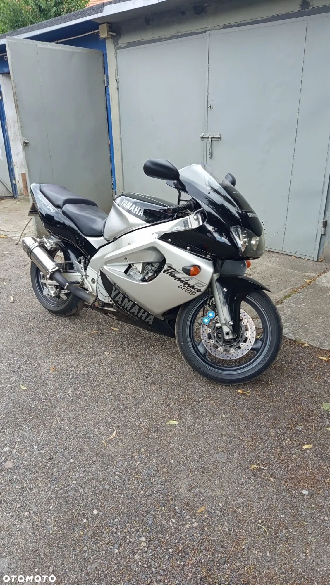 Yamaha YZF - 1