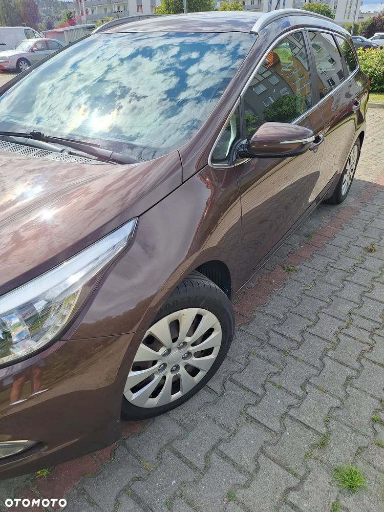 Kia Ceed - 4