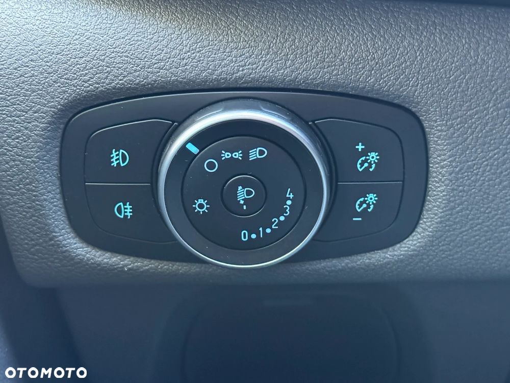 Ford CUSTOM DŁUGI 6 OSÓB - 23