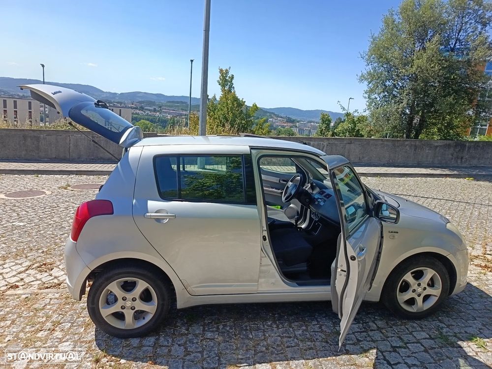 Suzuki Swift 1.3 DDiS GLX - 11