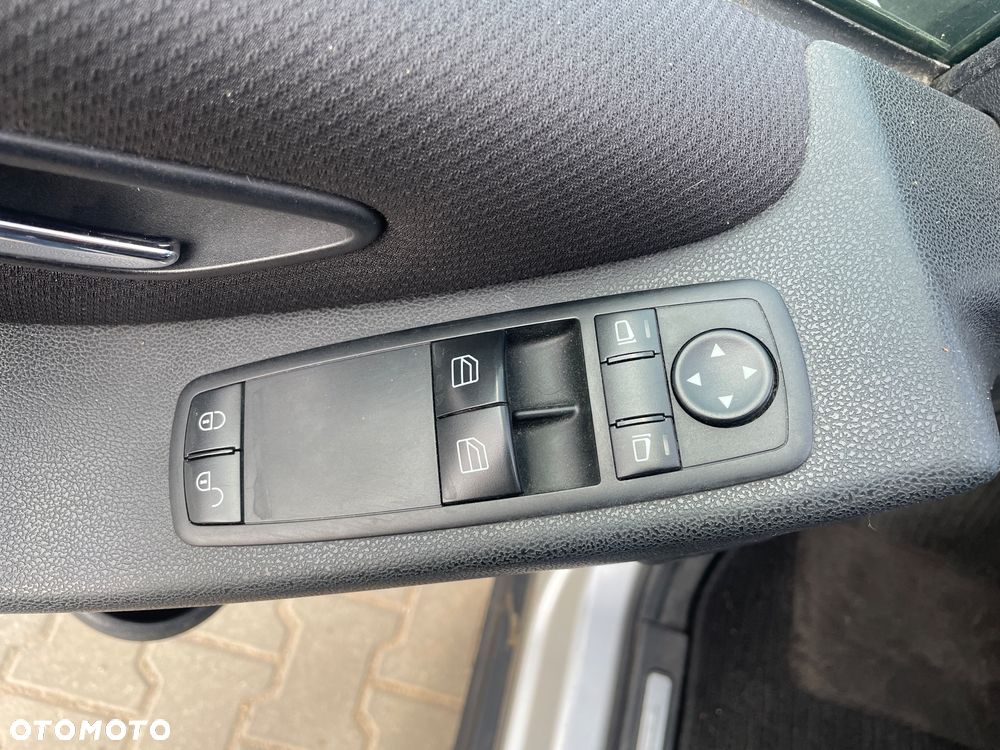 Mercedes-Benz Klasa A 150 Elegance First - 11