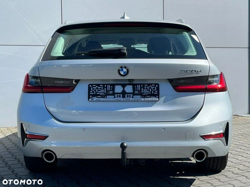 BMW Seria 3 320d Luxury Line - 11