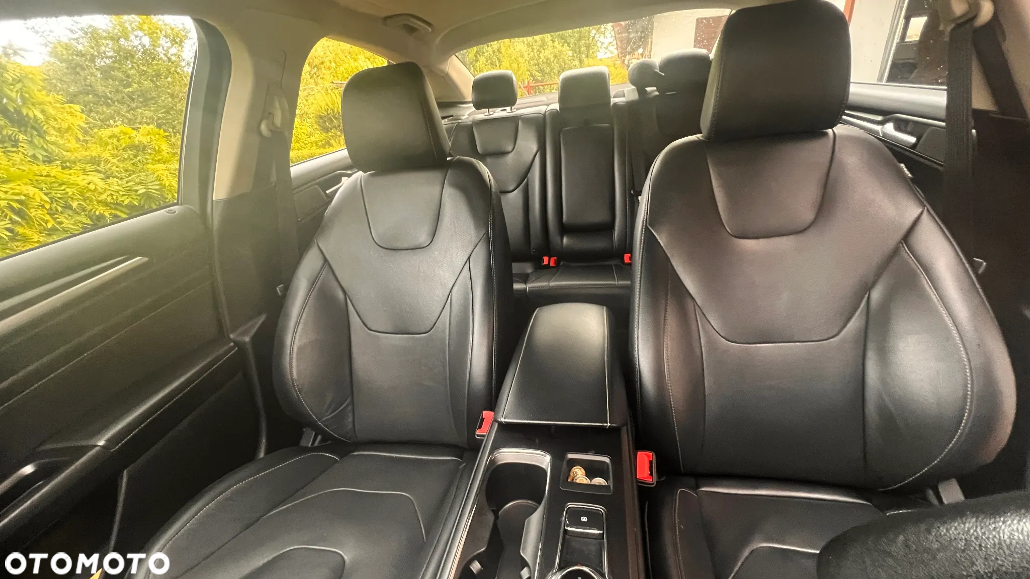 Ford Fusion 2.0 EcoBoost Titanium - 19