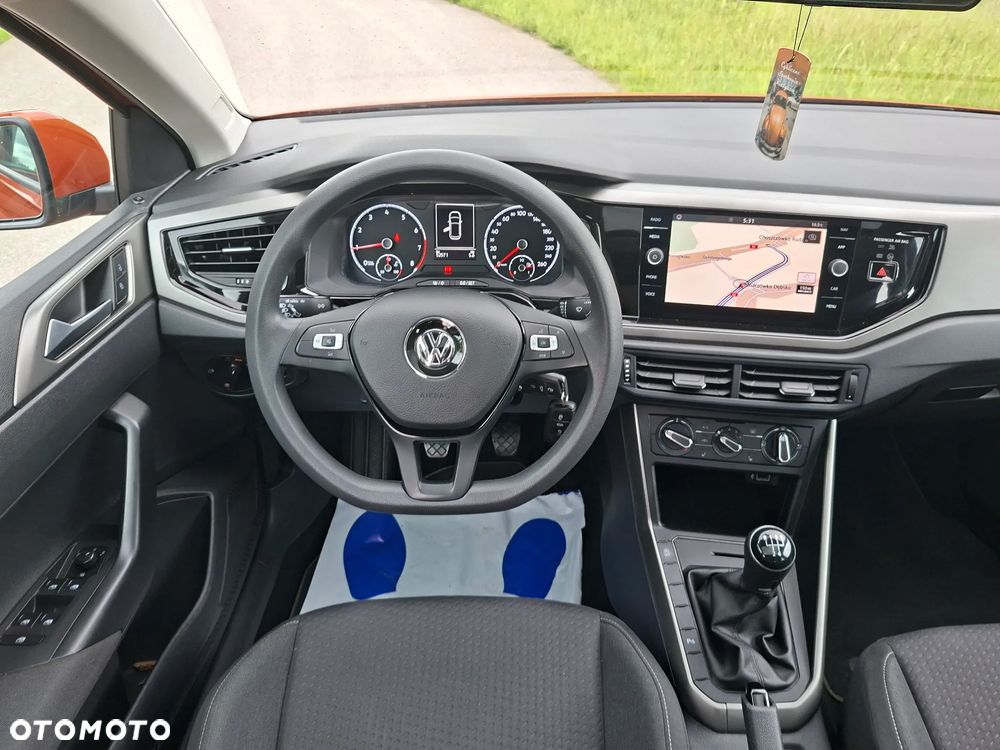 Volkswagen Polo - 33