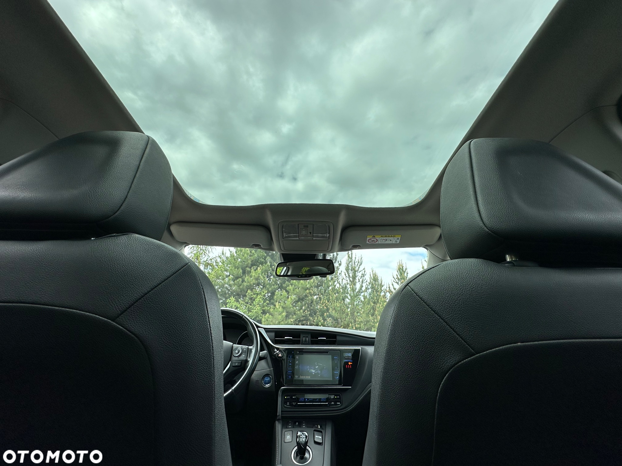 Toyota Auris Hybrid 135 Prestige - 8