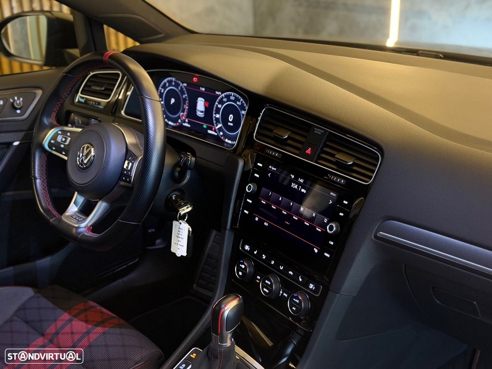 VW Golf GTI TCR 2.0 TSI OPF DSG - 27