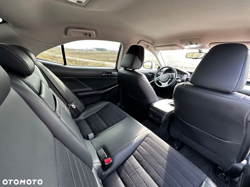 Lexus IS 250 Elegance - 15