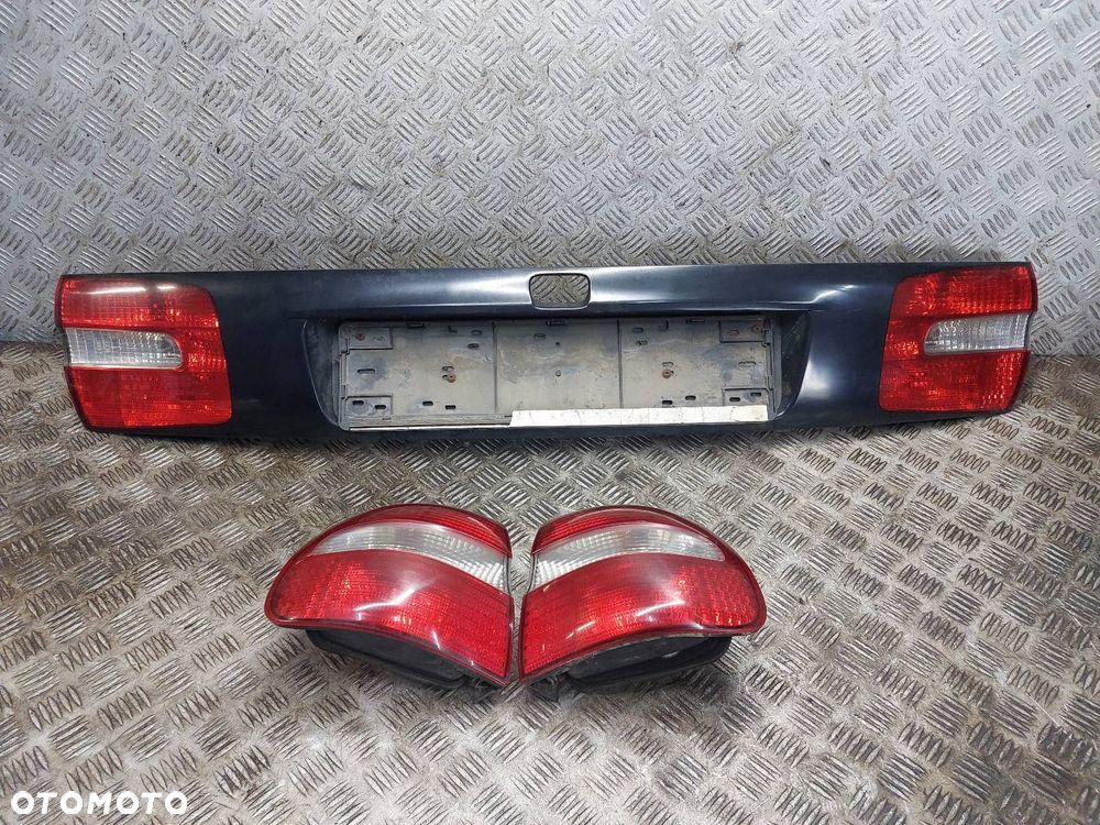 BLENDA KLAPY BAGAŻNIKA + LAMPY VOLVO V40 I LIFT 30632612 ID: 236287 - 1
