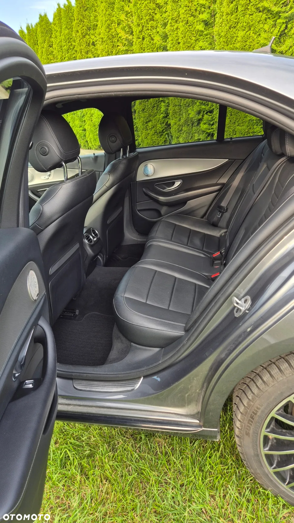 Mercedes-Benz Klasa E 220 d 9G-TRONIC AMG Line - 13