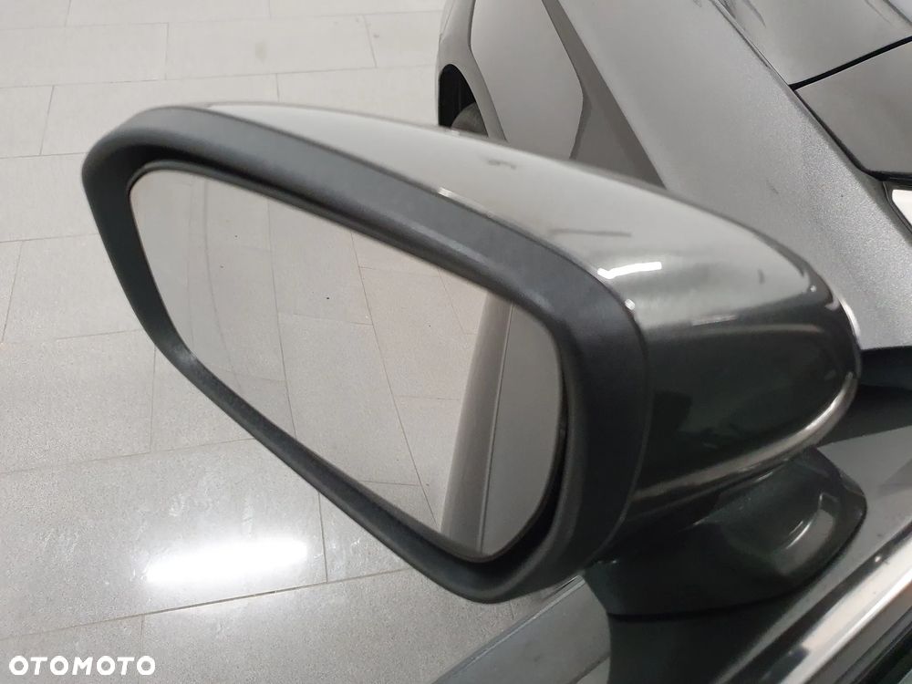 Ford Mondeo 2.0 TDCi Titanium PowerShift - 23